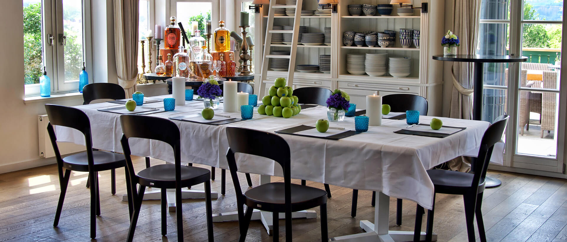 Tagungslocation im Grünen: Der Kitchen Club im Waldschlösschen Dagobertshausen Tagungslocation im Grünen: Der Kitchen Club im Waldschlösschen Dagobertshausen