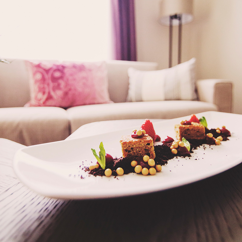 Room Service im VILA VITA Rosenpark Room Service im VILA VITA Rosenpark