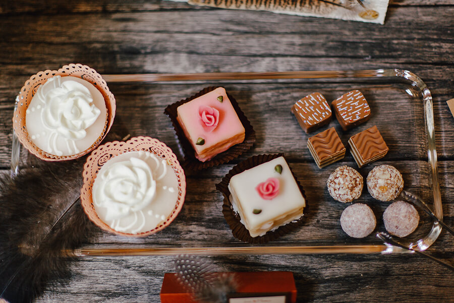 Pralinen und Cupcakes aus dem Café Rosenpark, Fotocredit Michaela Mai Pralinen und Cupcakes aus dem Café Rosenpark, Fotocredit Michaela Mai